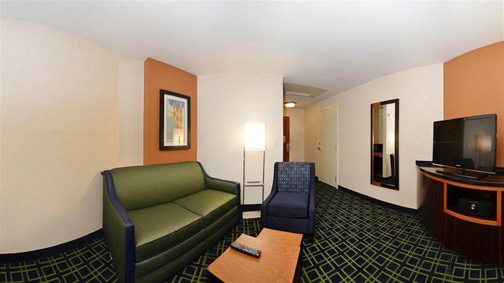 Fairfield Inn&Suites Santa Cruz - Capitola Esterno foto